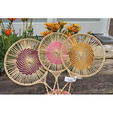 Raffia fan