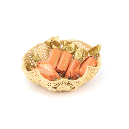Small round basket in chocolate raffia