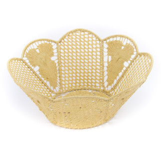 Medium round raffia basket