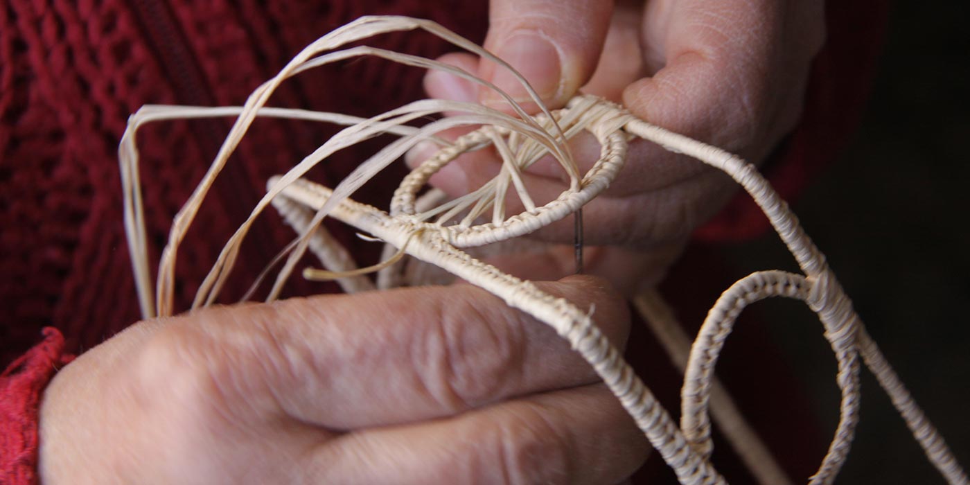 Raffia embroidery